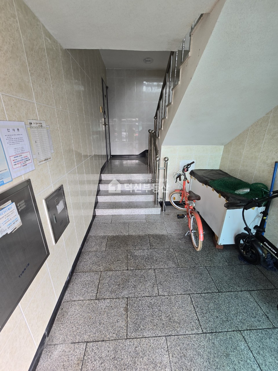 울산 울주군 온산읍 덕신리 1349-1 (다음빌) 독채주인세대 생활권 좋아요. 옥상방수. 내부관리잘되어있어요 매매 매물번호 10277 사진 5