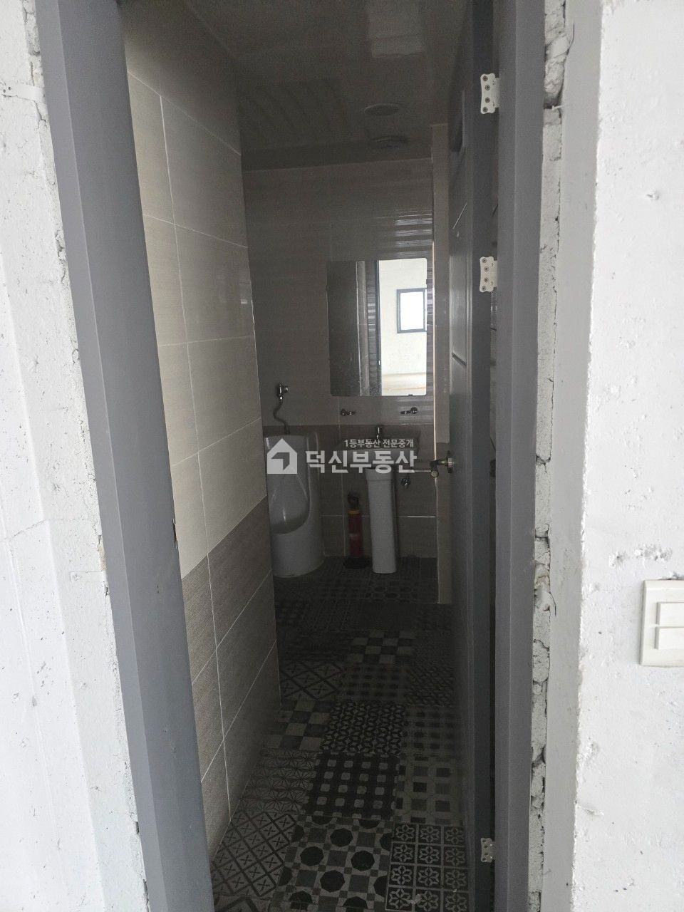 울산 울주군 온산읍 덕신리 온산읍사무소앞. 무권리. 엘레베이터. 버스정류장 월세 매물번호 10057 사진 8