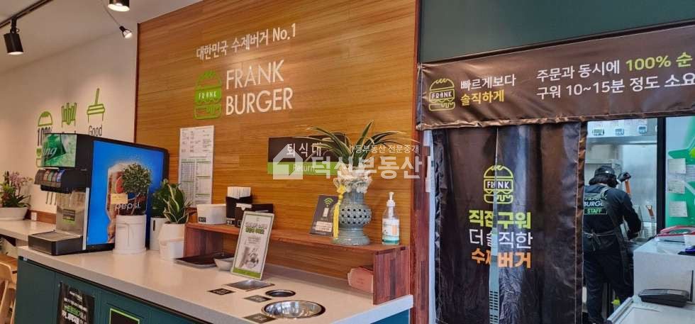 울산 울주군 온산읍 덕신리 소공원 횡단보도앞 도보인구 많은 상가1층 월세 매물번호 10060 사진 4